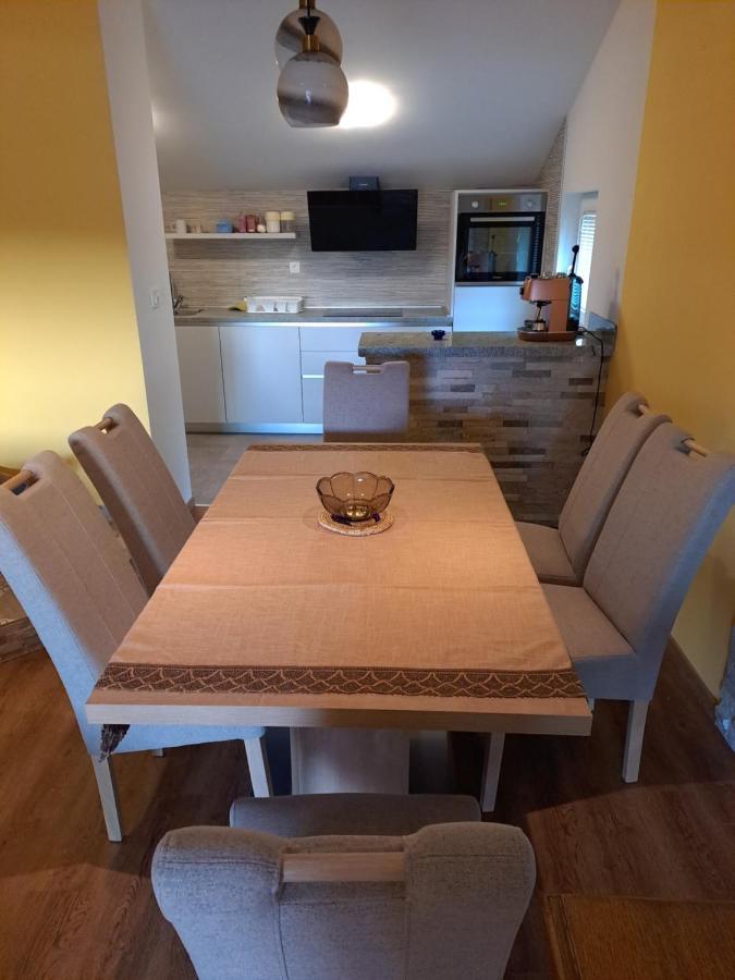 Apartman Vidas Palit Bagian luar foto