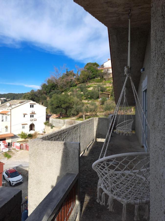 Apartman Vidas Palit Bagian luar foto