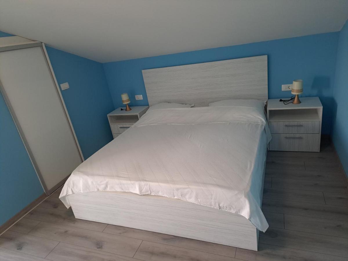 Apartman Vidas Palit Bagian luar foto