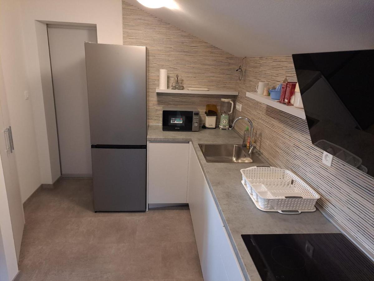 Apartman Vidas Palit Bagian luar foto